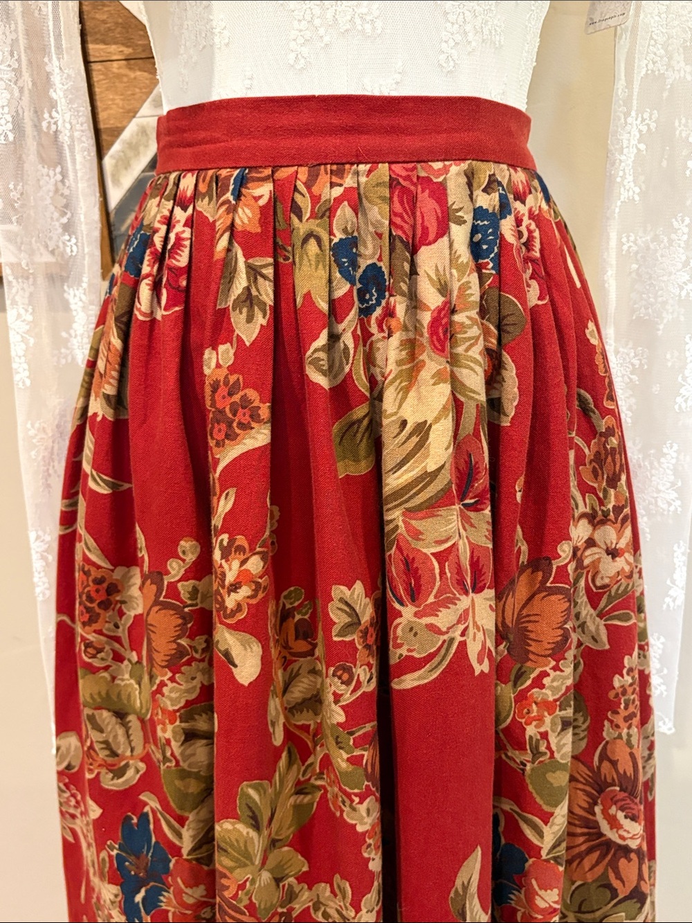 Vintage Ralph Lauren Red Floral Cottagecore Long Pleated Skirt size 4 - Picture 3 of 14